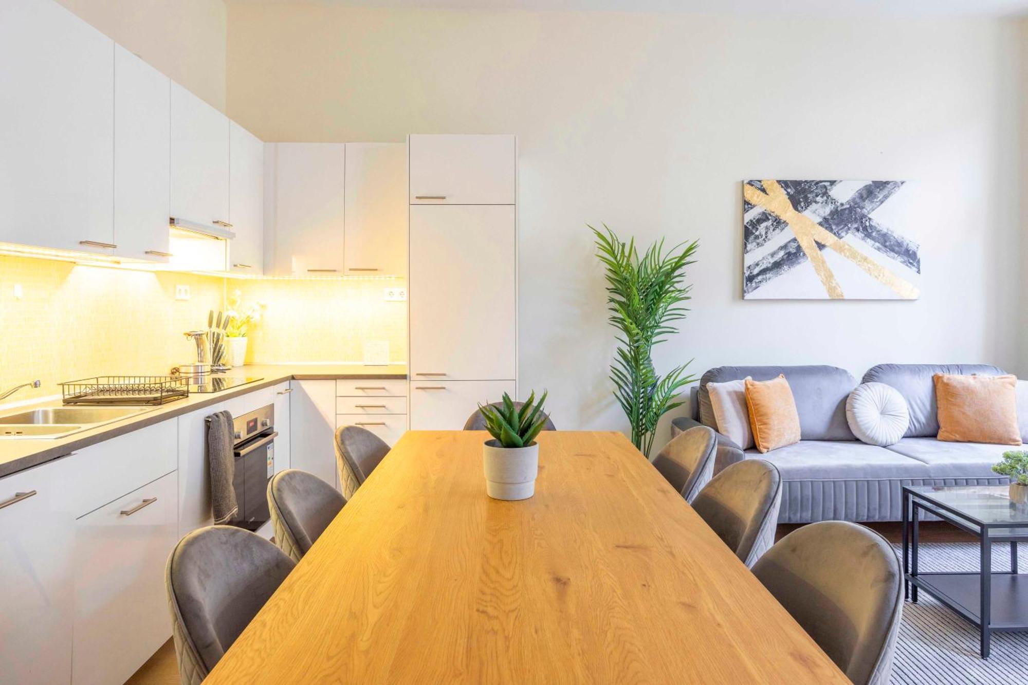 Exclusive & Spacious Central Residence W/ 4Bedrm 2Bathrm ブダペスト エクステリア 写真