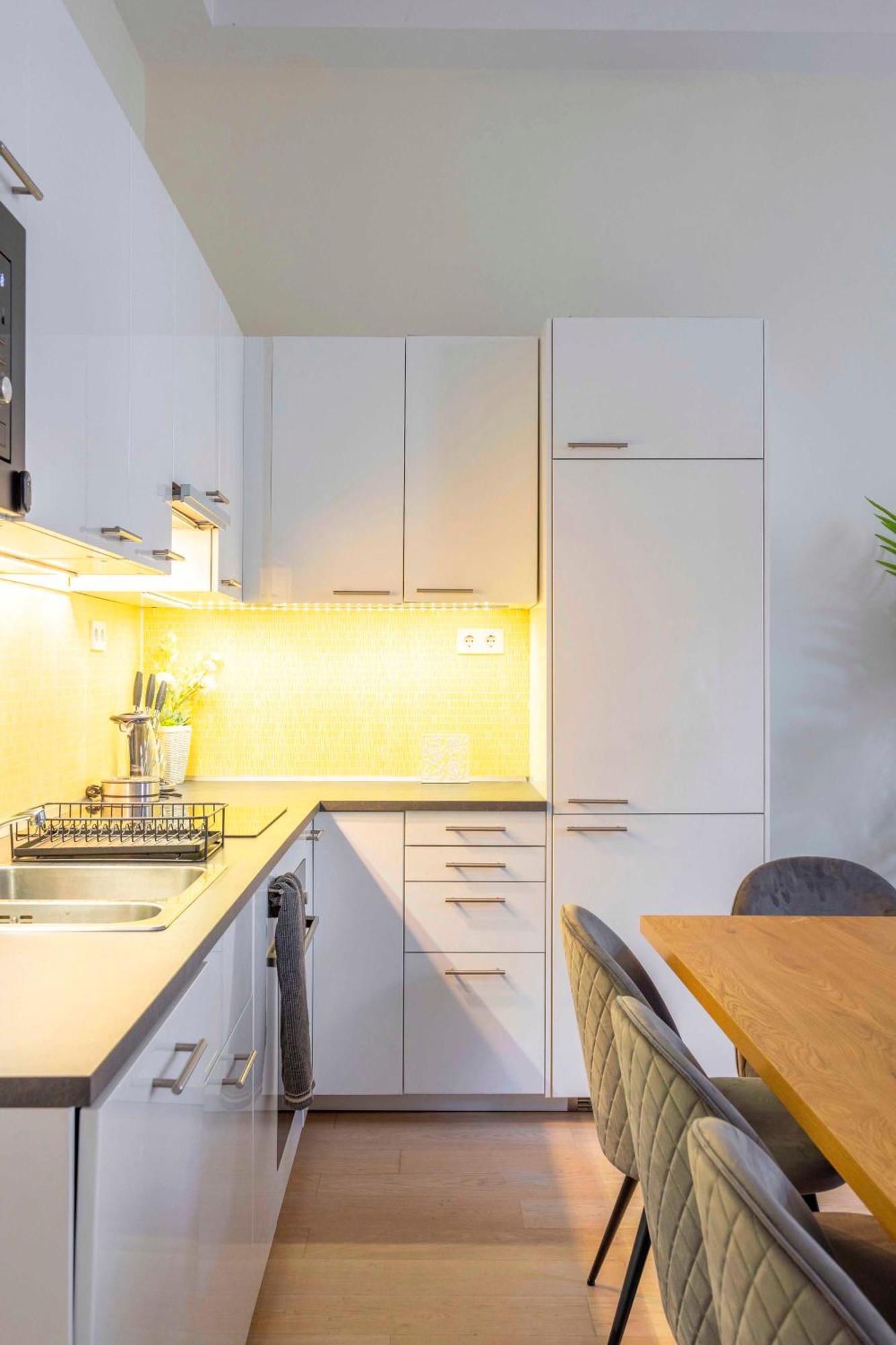 Exclusive & Spacious Central Residence W/ 4Bedrm 2Bathrm ブダペスト エクステリア 写真