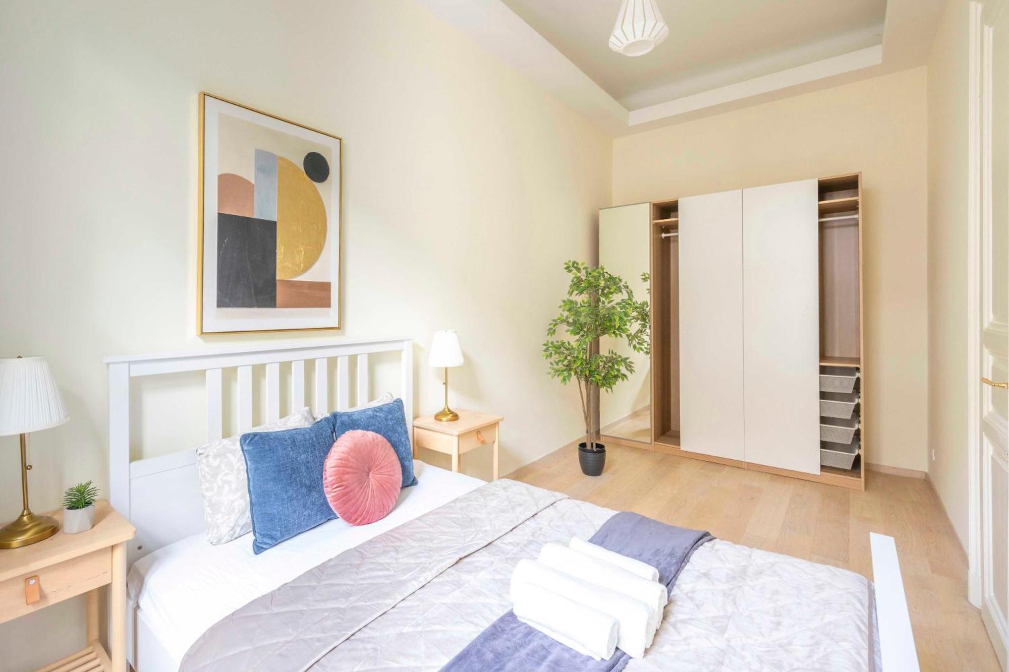 Exclusive & Spacious Central Residence W/ 4Bedrm 2Bathrm ブダペスト エクステリア 写真